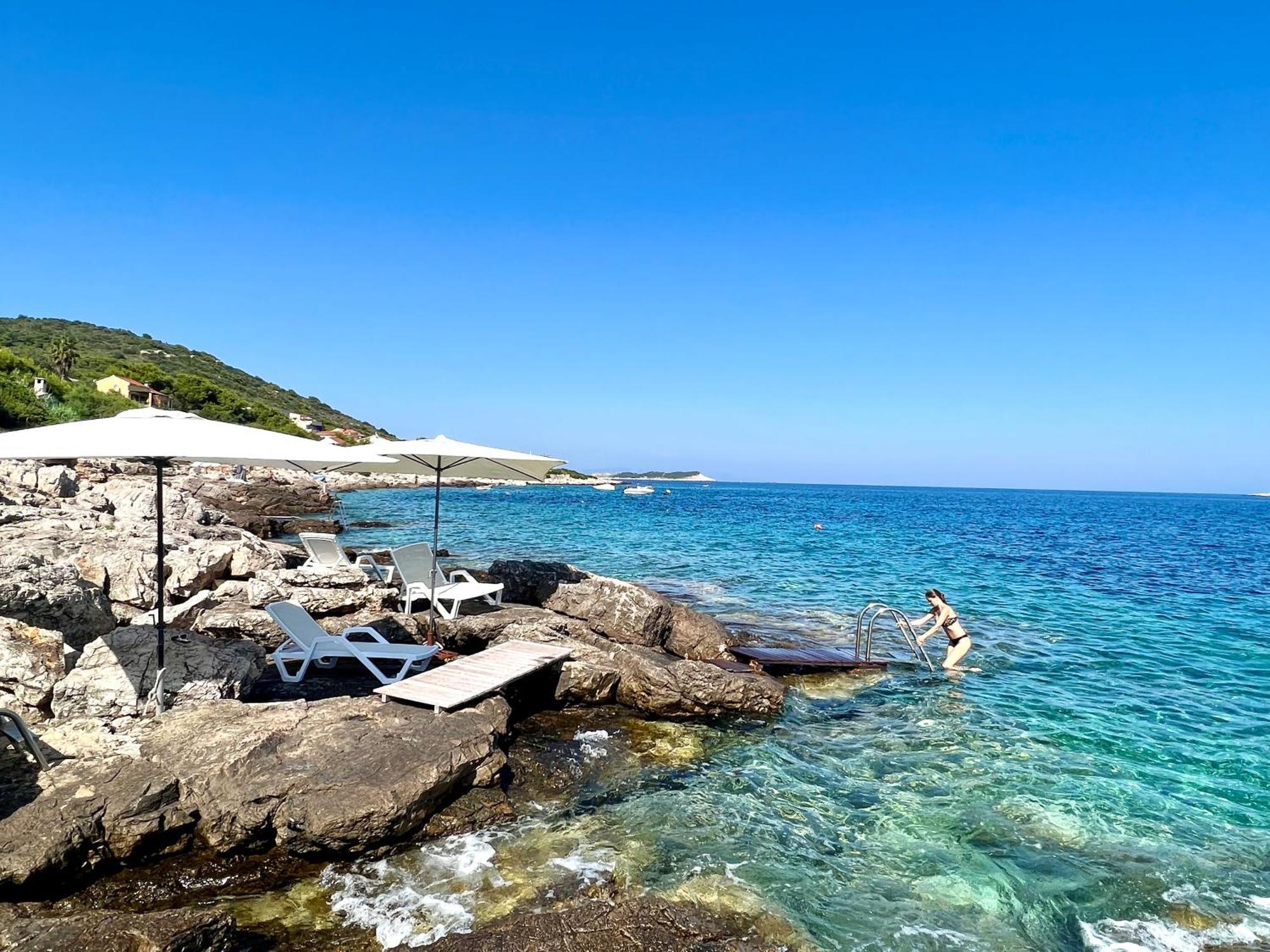 Villa Carisma Island Vis Exteriör bild